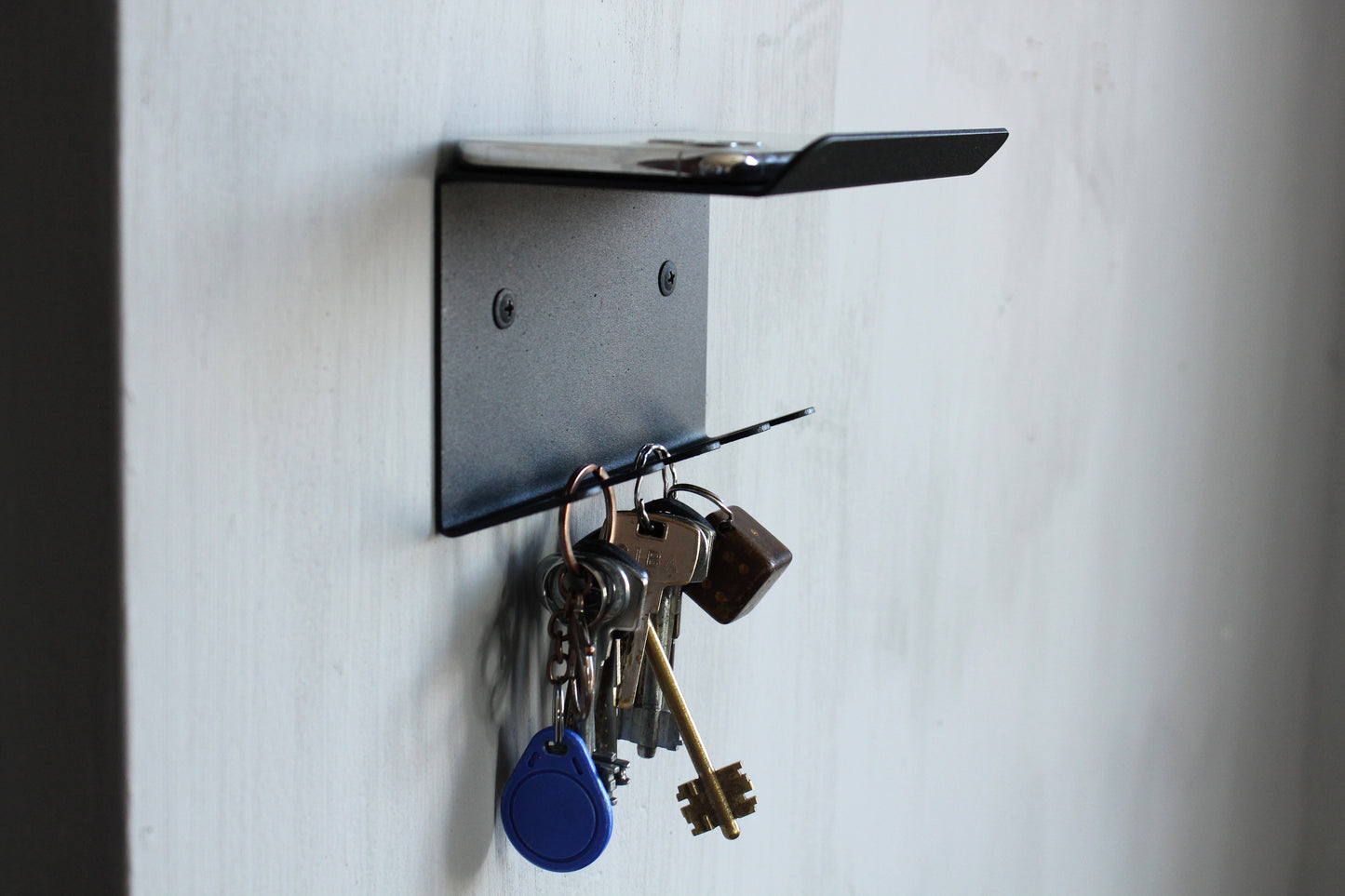 Mini key holder from bent metal