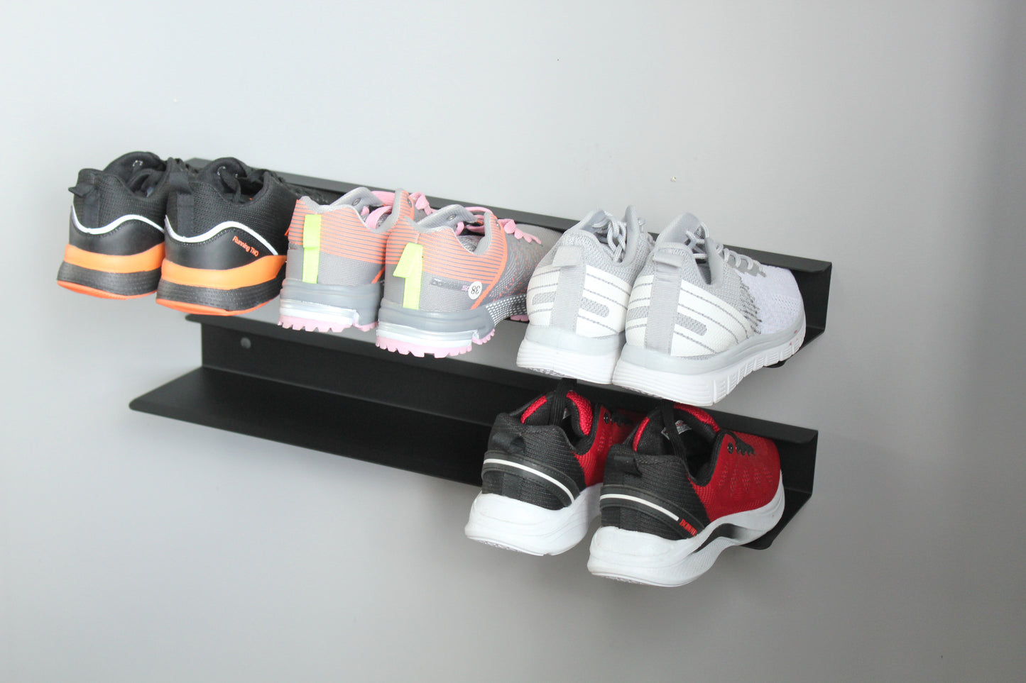 Set 2 bent metal shoe rack "Sneaker"