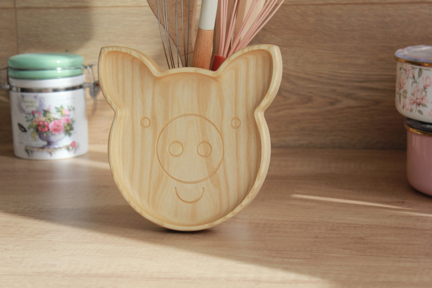 Wooden children's plate "Piggy"