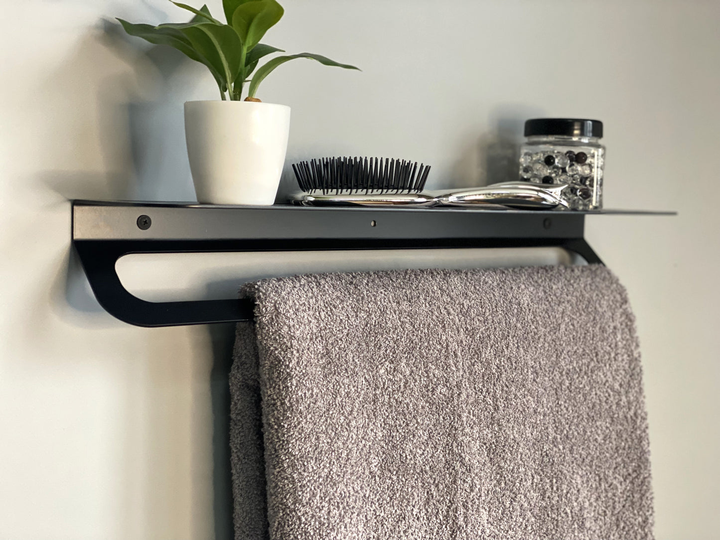 Bathroom towel metal shelf - "Stripy"