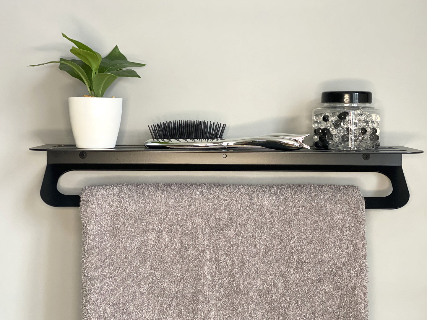 Bathroom towel metal shelf - "Stripy"