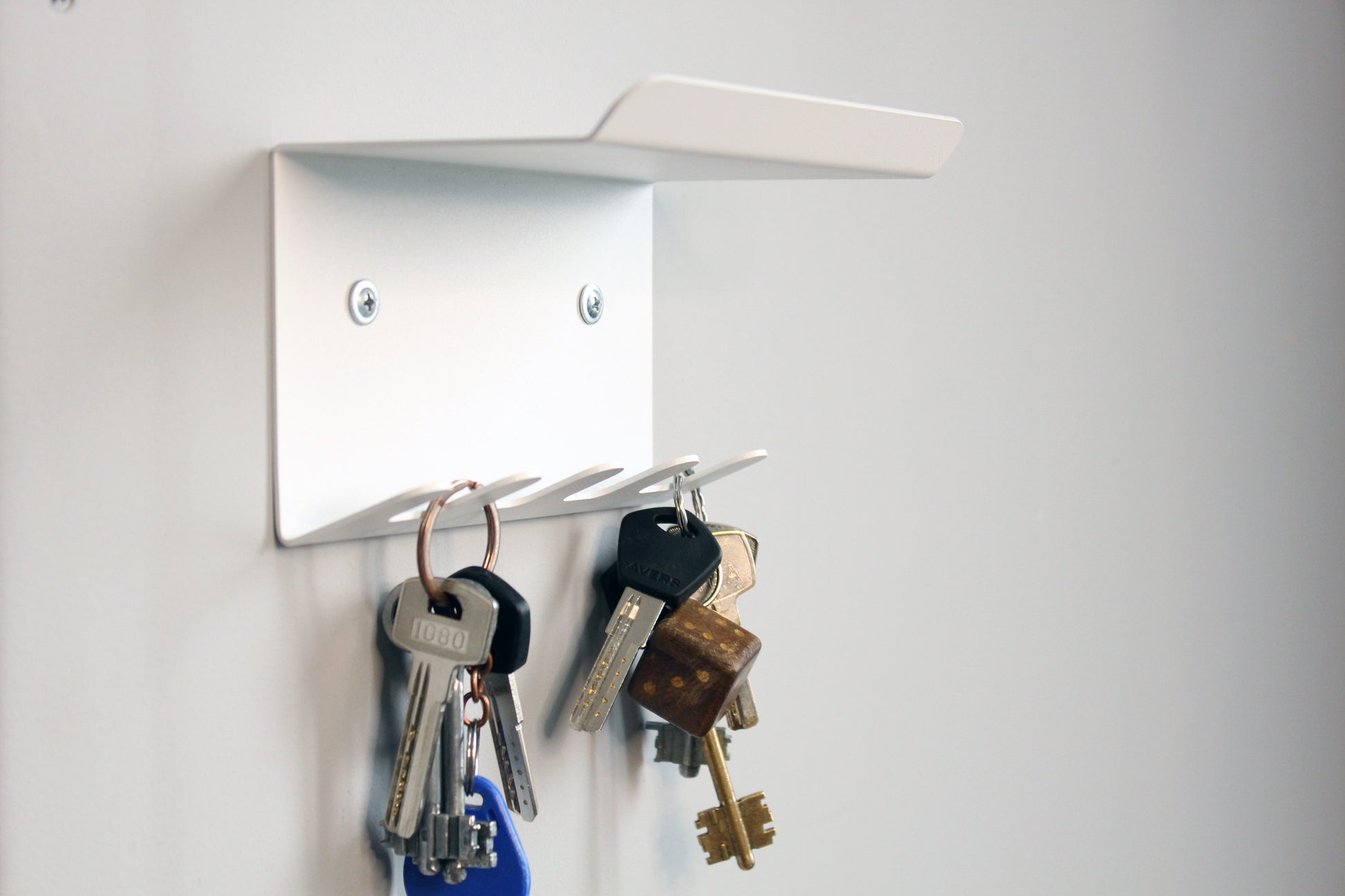 metal key shelf with hooks