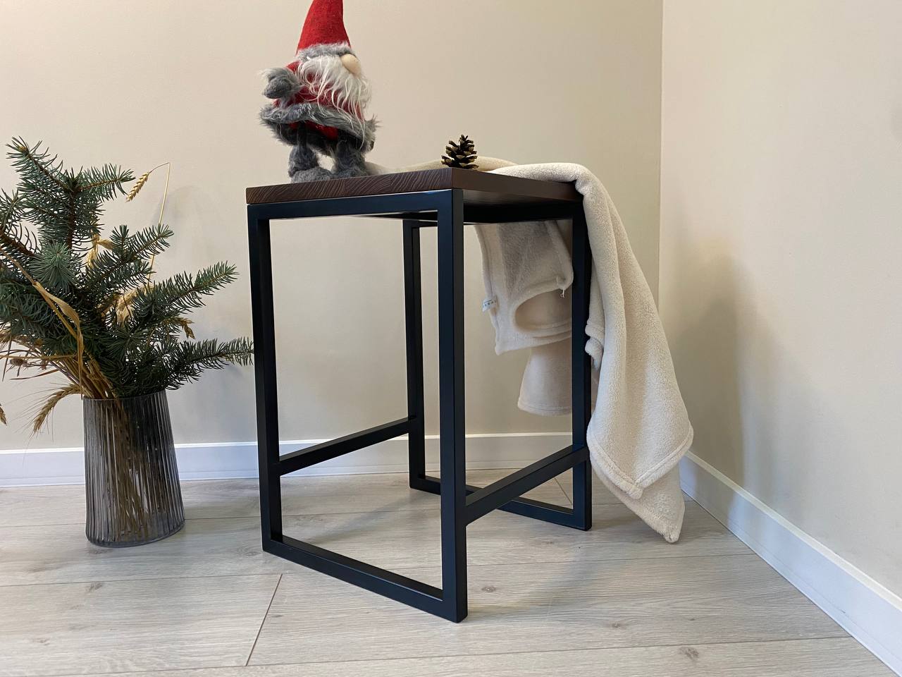 Wooden metal stool 31.5x31.5x47 cm